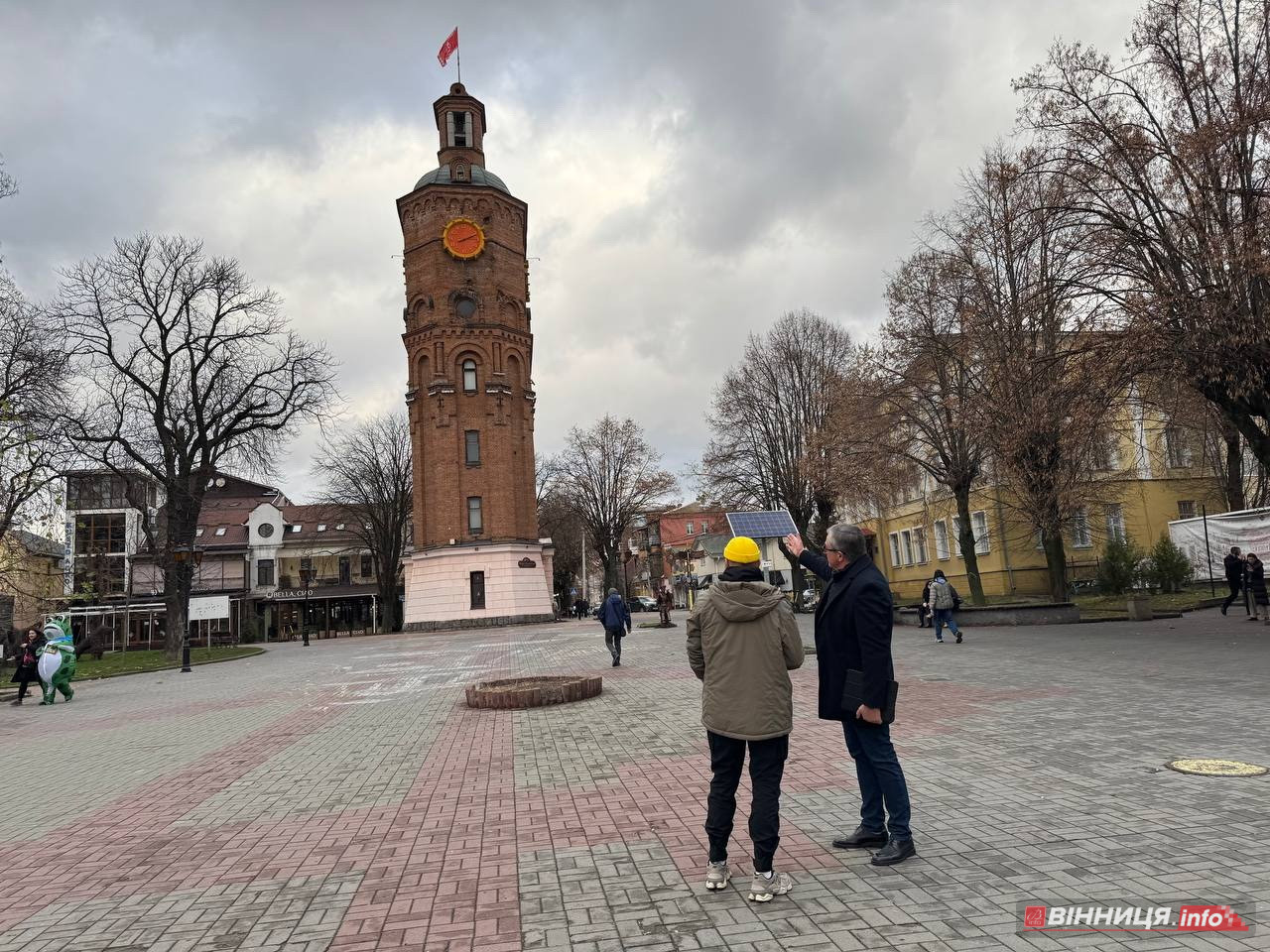 У Вінниці ветеран перевірив безбар’єрність маршруту в місті - фото 43