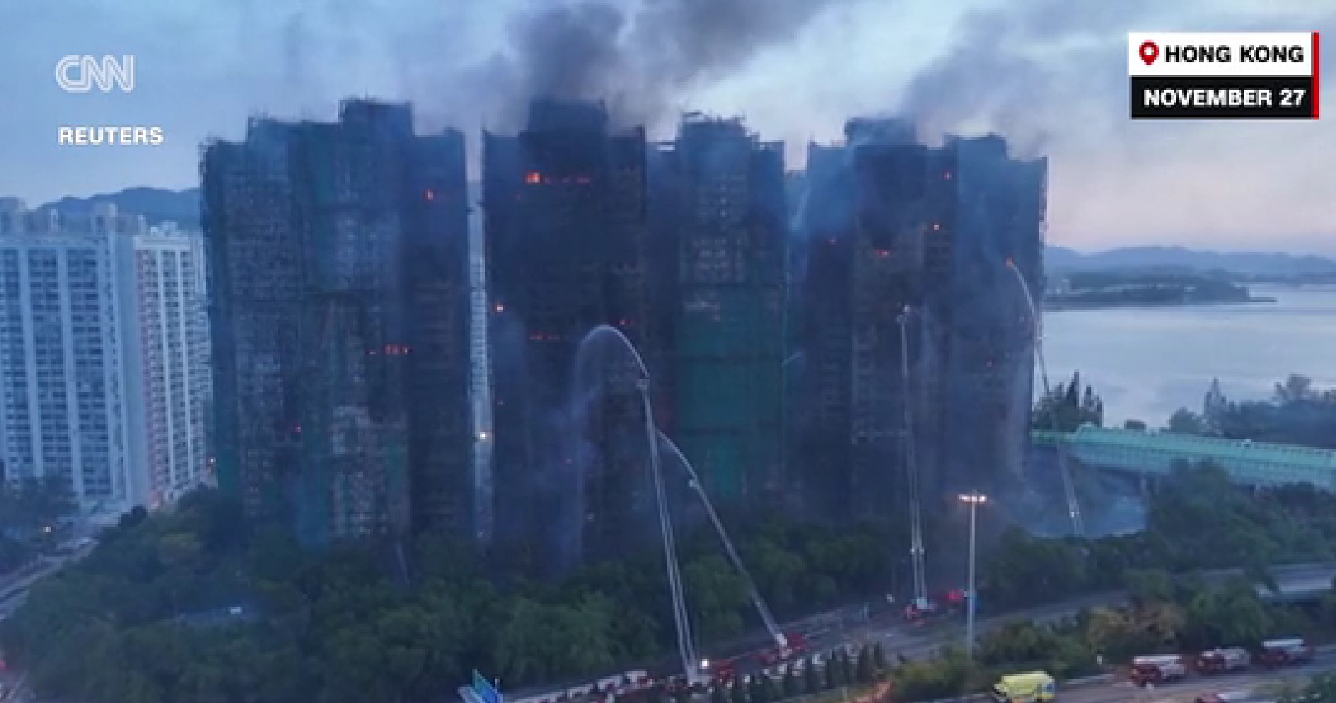 Пожежа у Гонконзі: 55 загиблих, сотні людей зникли безвісти