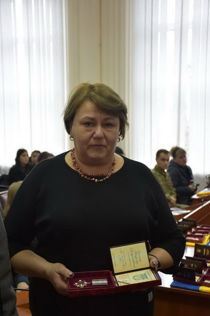 У Вінницькому районі передали нагороди родинам 18 загиблих героїв - фото 11