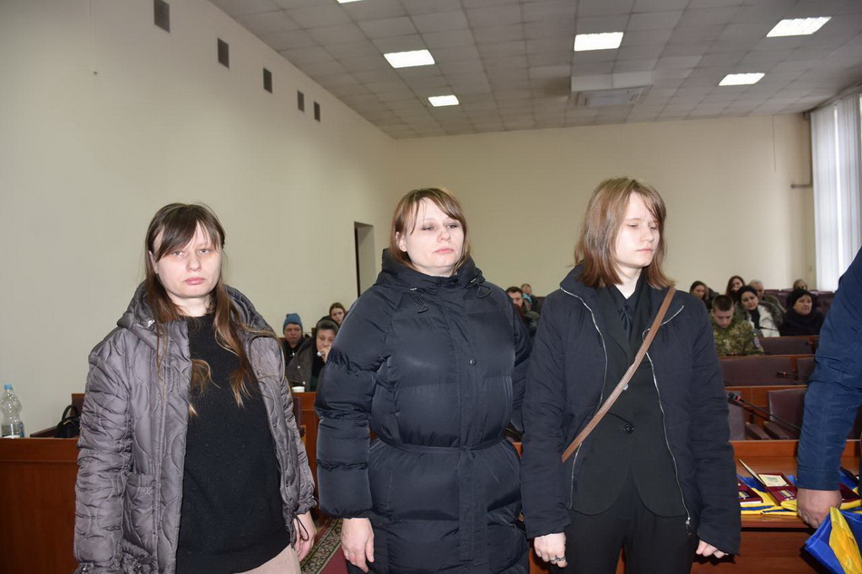 У Вінницькому районі передали нагороди родинам 18 загиблих героїв - фото 15