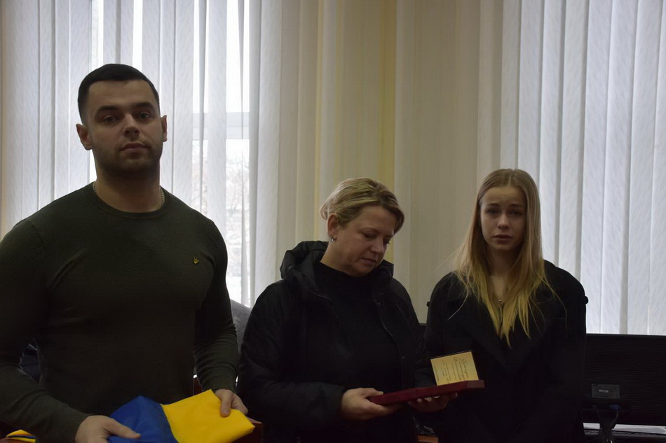 У Вінницькому районі передали нагороди родинам 18 загиблих героїв - фото 22