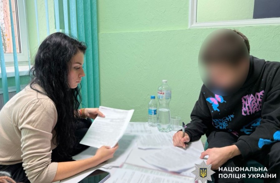 На Вінниччині 17-річний хлопець вбив брата, а тіло сховав у вигрібній ямі