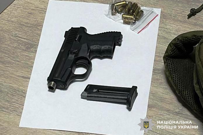 На Вінниччині 17-річний хлопець вбив брата, а тіло сховав у вигрібній ямі - фото 2