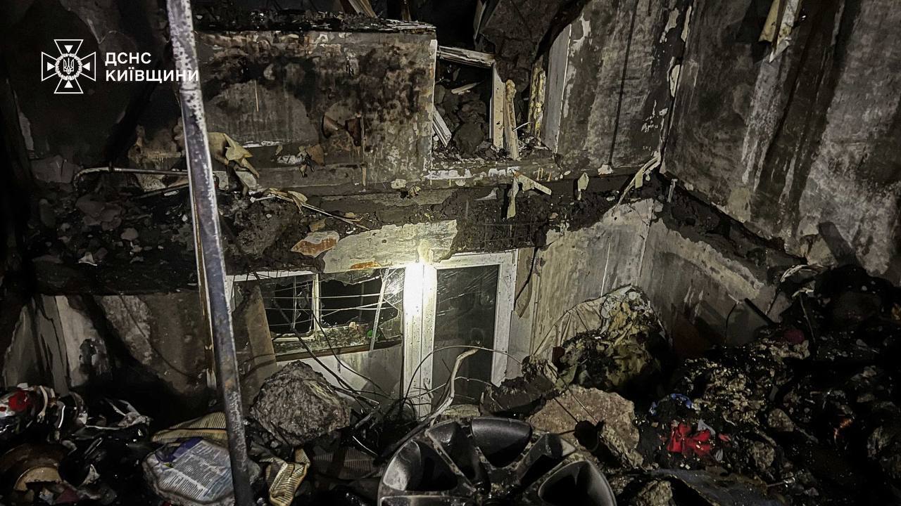 На Київщині фіксують руйнування будинків після атаки РФ, є постраждалі - фото 2