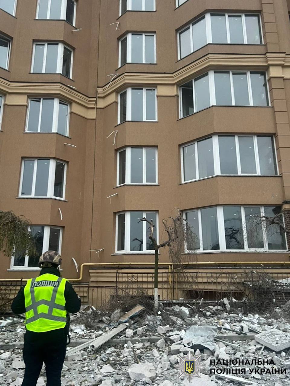 На Київщині фіксують руйнування будинків після атаки РФ, є постраждалі