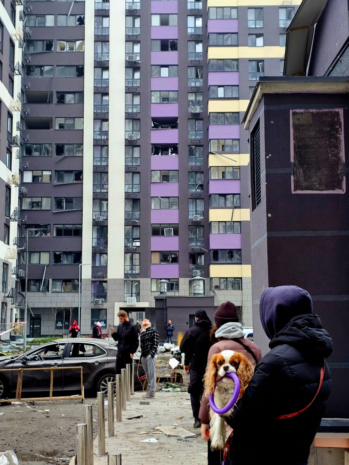 Тринадцятирічний киянин: «Мені дуже сумно бачити, що все розбито, бо я люблю цей район» - фото 2