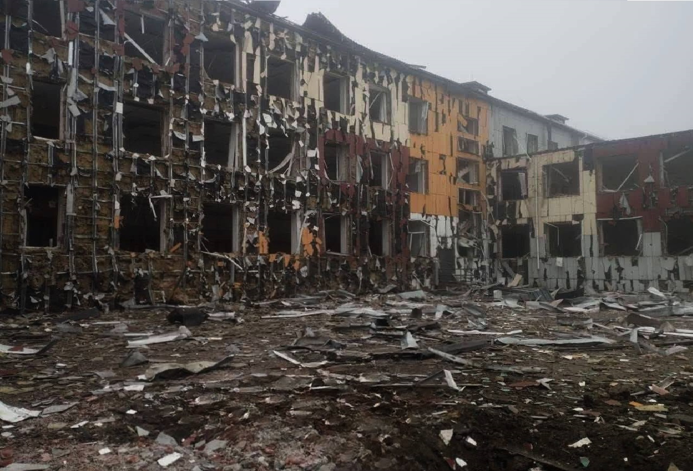 Російська бомба знищила великий ліцей на Дніпропетровщині - фото 2