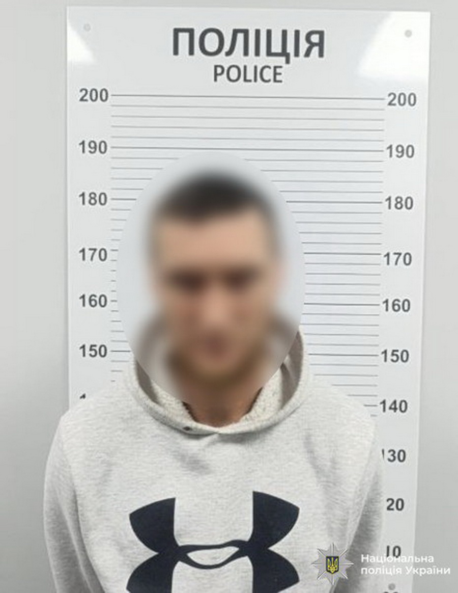 На Вінниччині чоловік вистрелив у дружину з пістолета