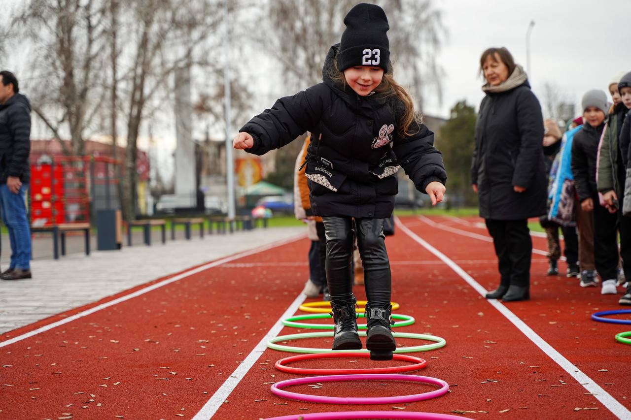 На Київщині відбудували Плосківський ліцей, знищений під час окупації - фото 2