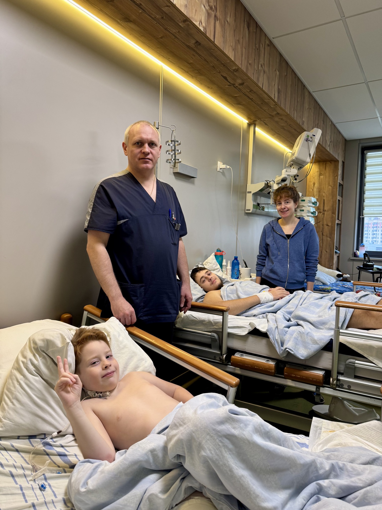 Врятували двох братів із Херсона, які постраждали від танкового обстрілу - фото 2