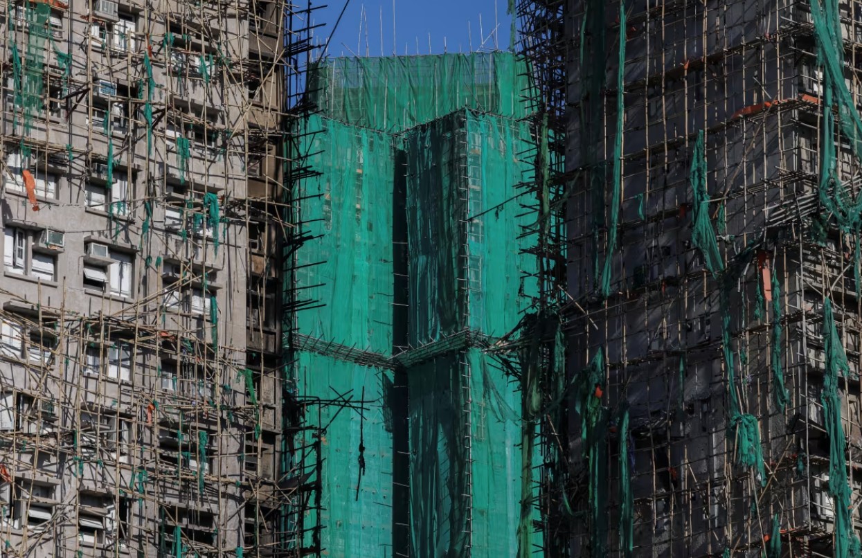 Трагедія в Гонконзі: кількість жертв пожежі перевищила 150, десятки людей досі розшукують - фото 2