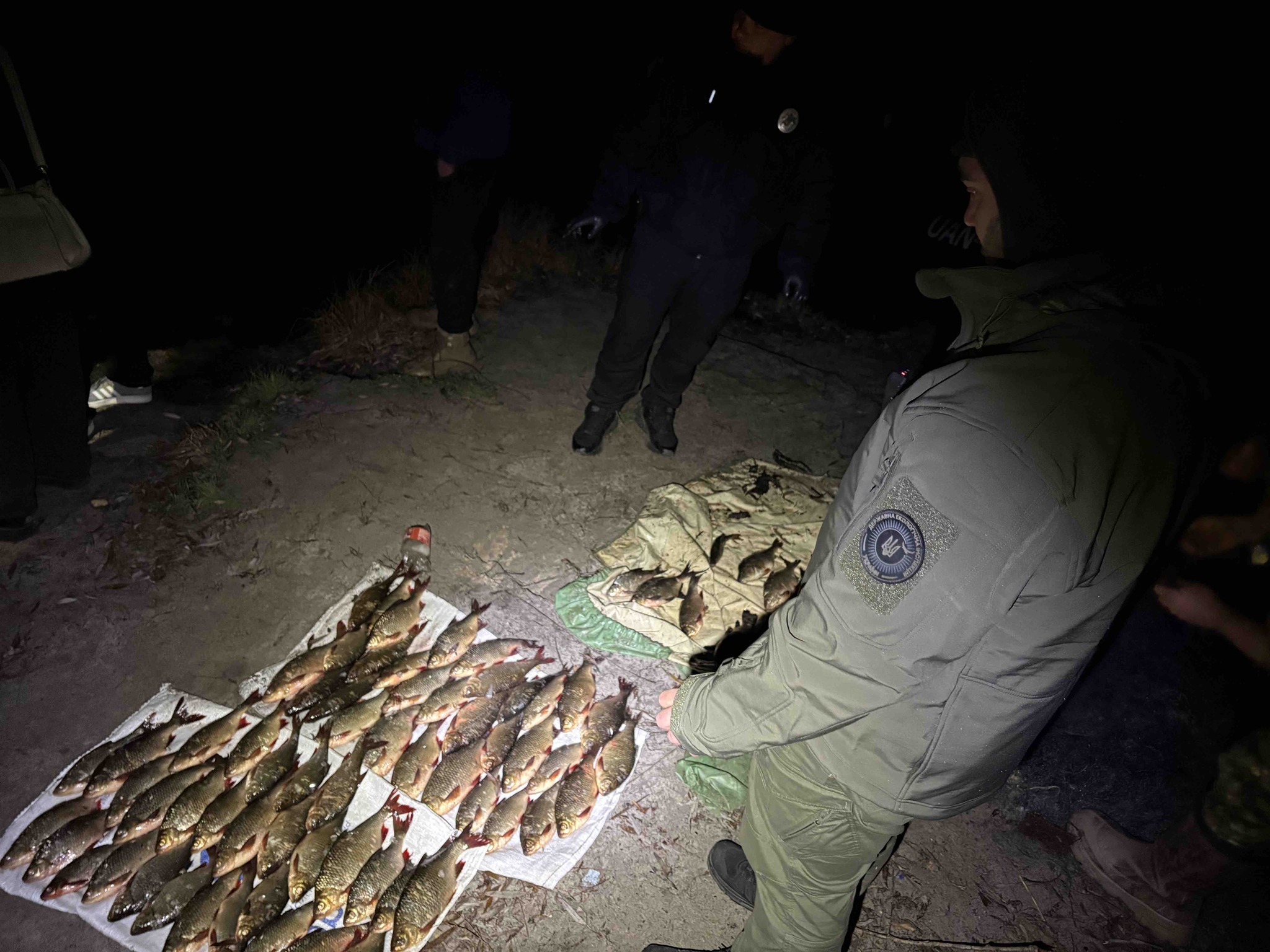 На Черкащині чоловік сітками наловив риби та завдав збитків державі на 120 тис. грн.