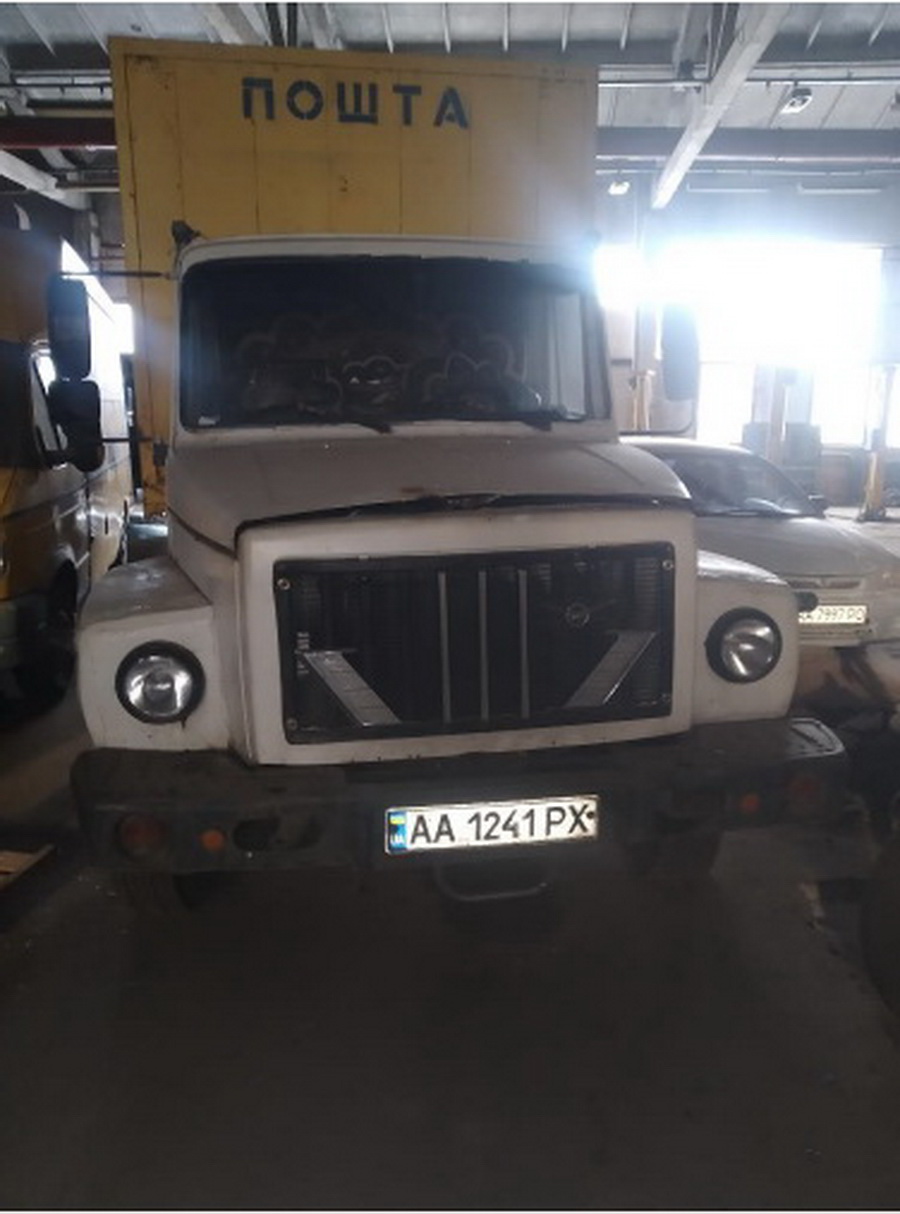 Укрпошта продає 49 машин у Вінницькій області