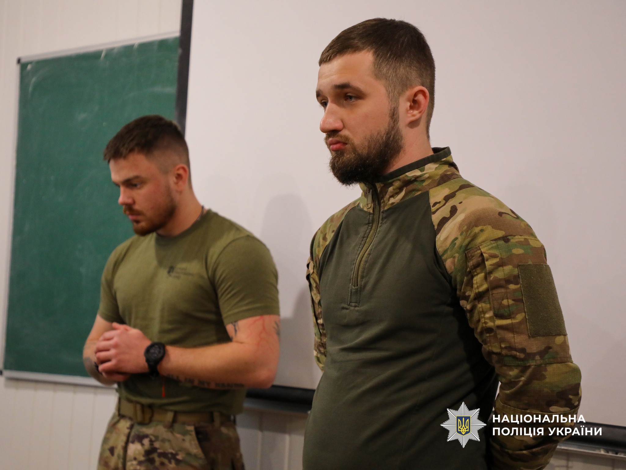 Черкаські спецпризначенці провели лекцію для студентів та показали як керувати дронами - фото 5