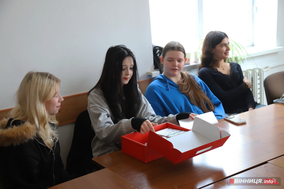 Вінницькі студенти зіграли у гру «Ліза та її друзі подорожують світом» - фото 2