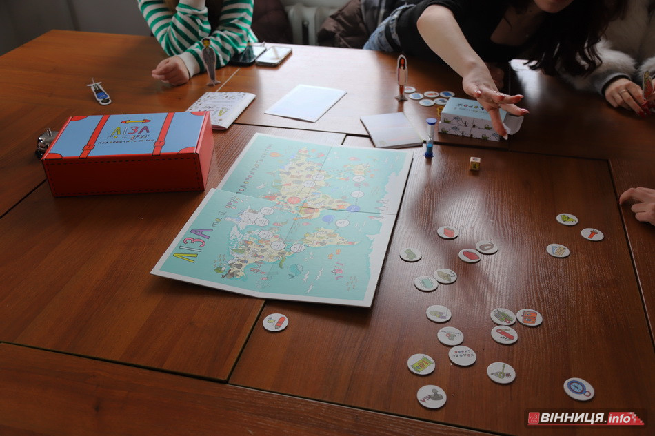 Вінницькі студенти зіграли у гру «Ліза та її друзі подорожують світом» - фото 8