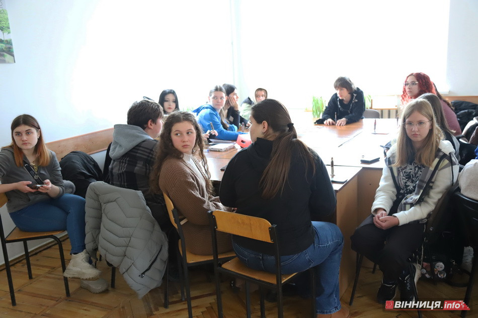 Вінницькі студенти зіграли у гру «Ліза та її друзі подорожують світом» - фото 12