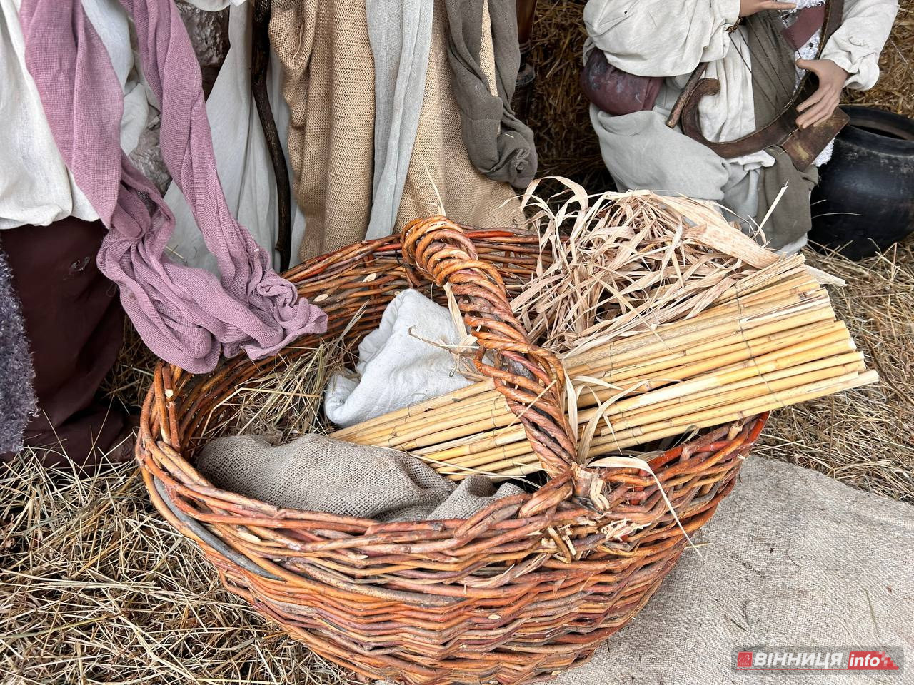 Різдвяний вертеп встановили у центрі Вінниці: фото - фото 7