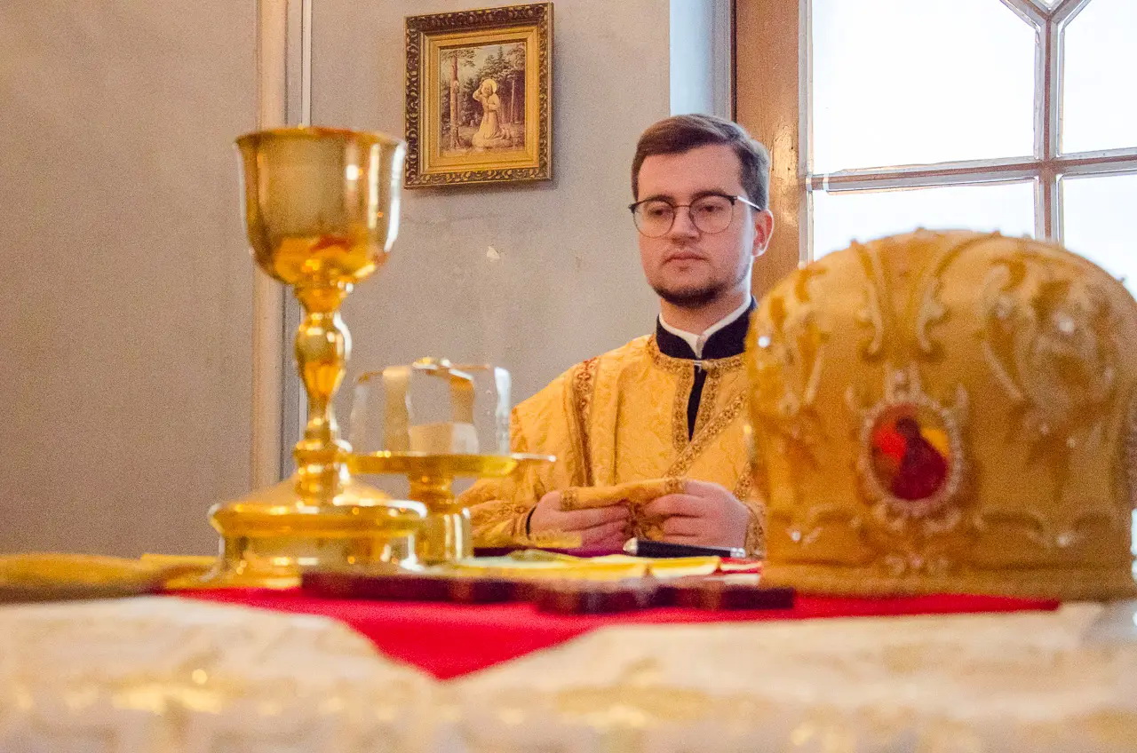 У храмі Вінниці на території Садиби Пирогова відбулась Божественна літургія - фото 12