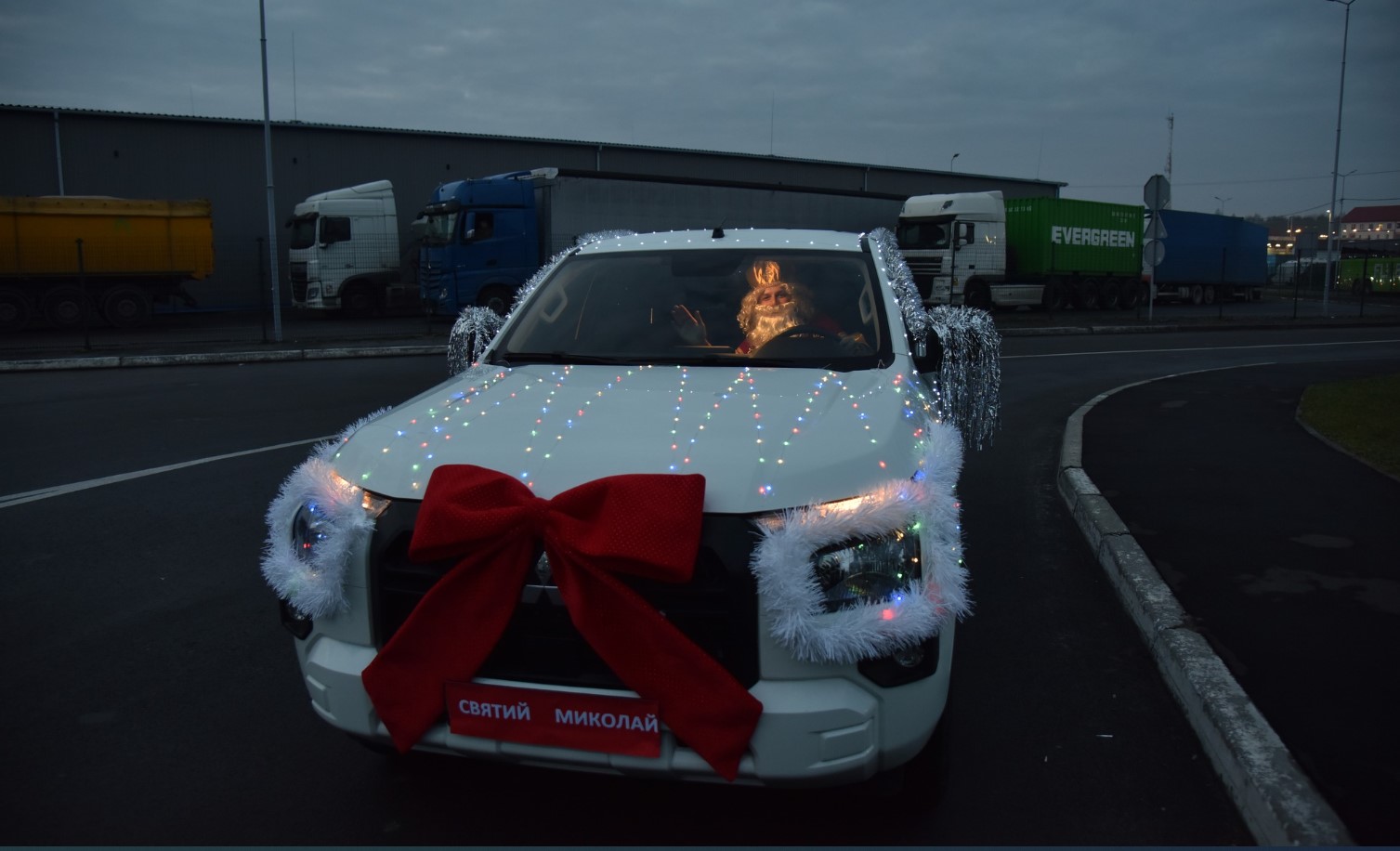 Святий Миколай вже прибув в Україну – прикордонники - фото 3