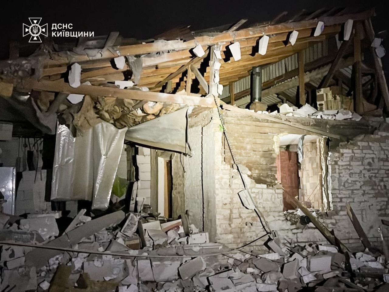 В трьох районах Київщини зафіксували пошкодження внаслідок атаки рф