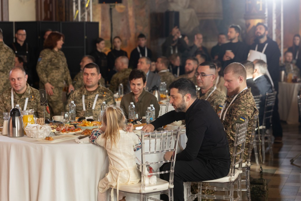 Молитовний військовий сніданок відбувся у Києві. Фото - фото 14
