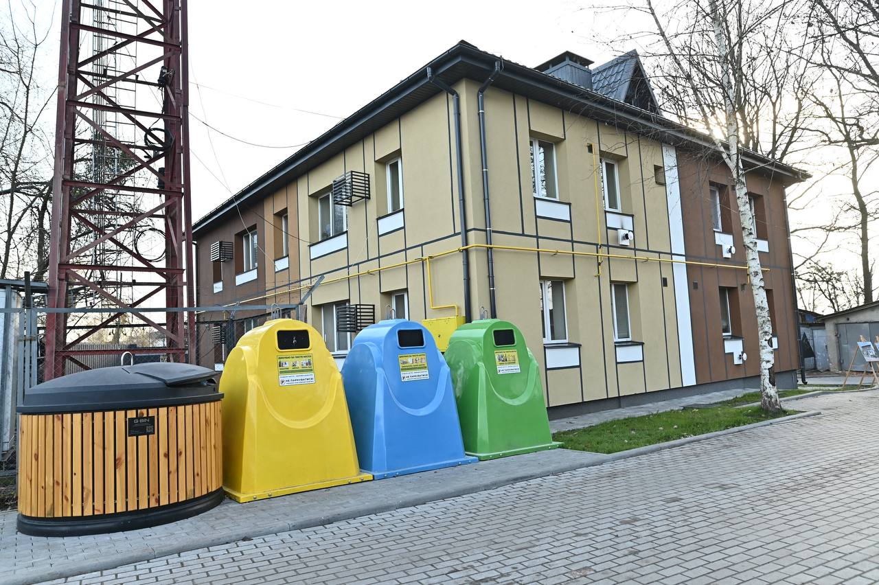У Бородянці відновили ще шість багатоповерхівок - фото 4