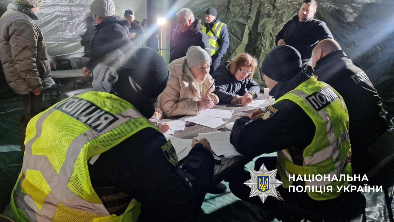 Росіяни атакували центр Чернігова, є постраждалі - фото 3