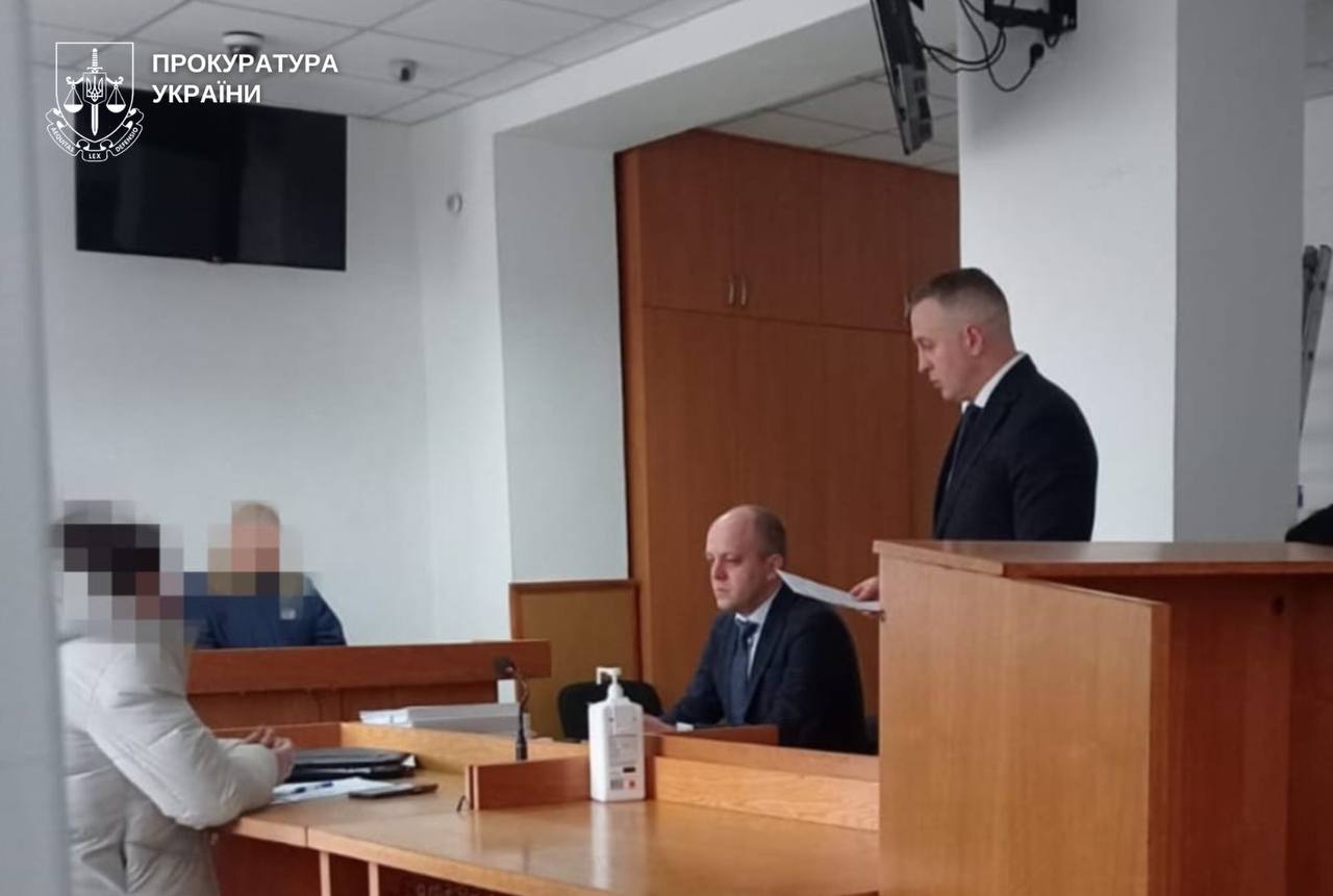 Довічне отримав житель Хмельниччини, який ґвалтував падчерку, коли вона спала