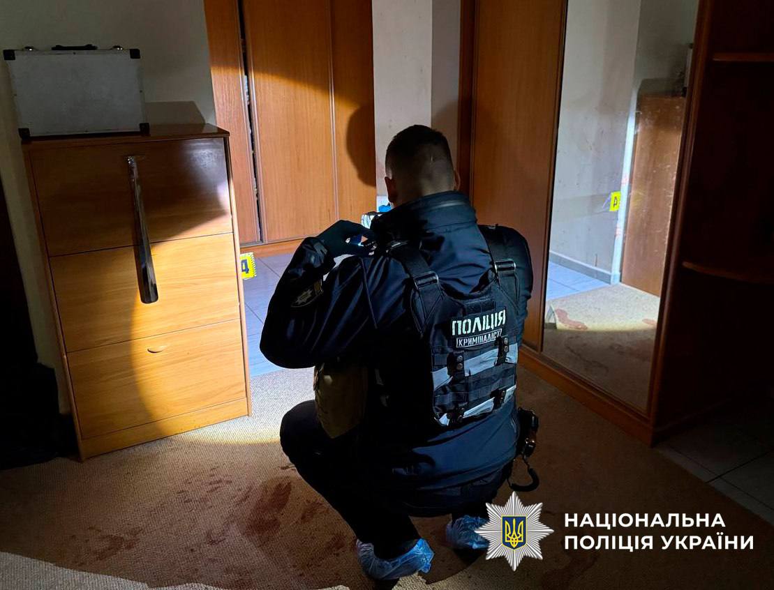 Поліція встановлює обставини смерті чоловіка у Печерському районі