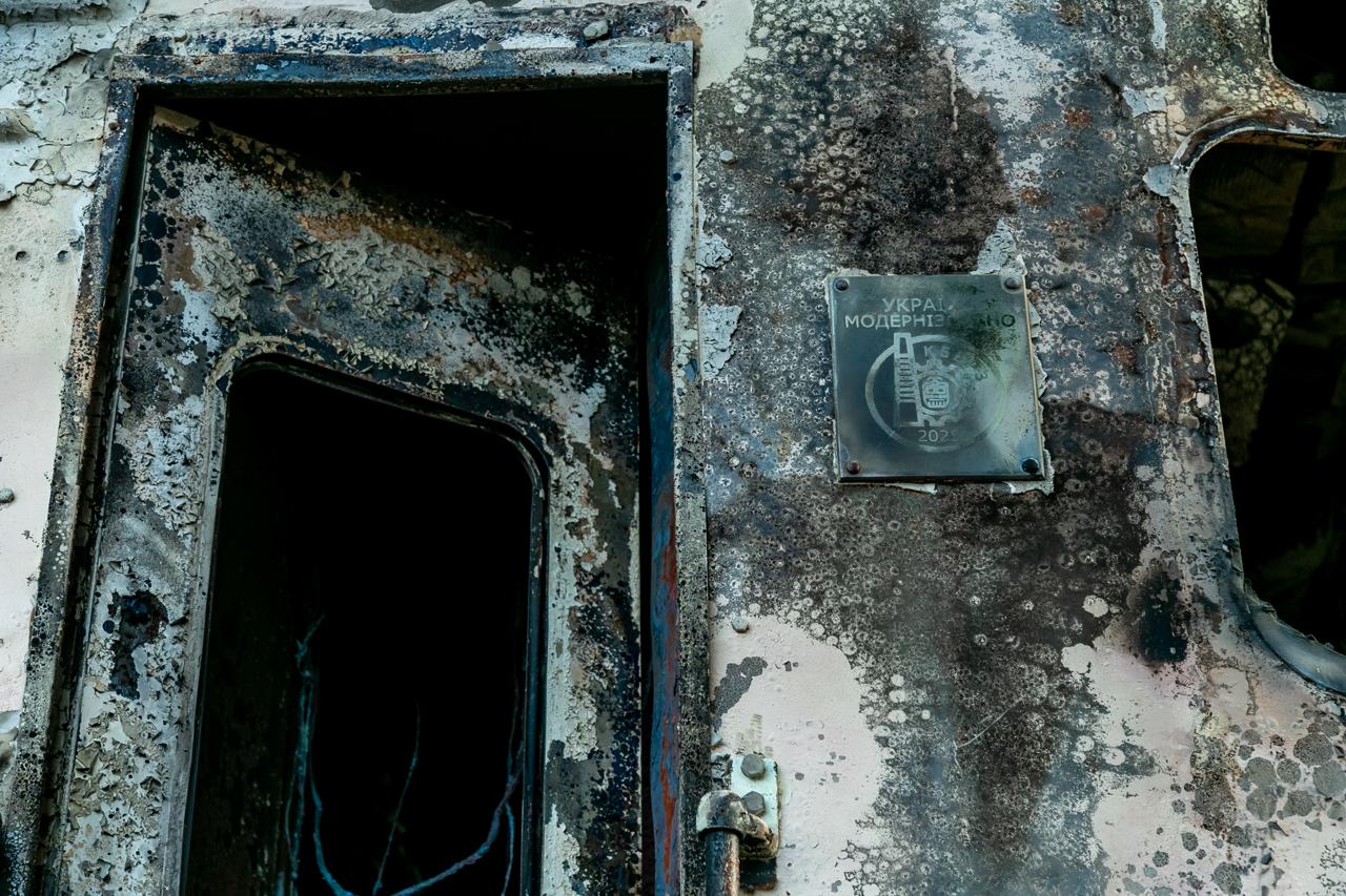 Внаслідок удару РФ по Фастову знищено 27 вагонів поїздів, сума збитків - 300 млн - фото 4