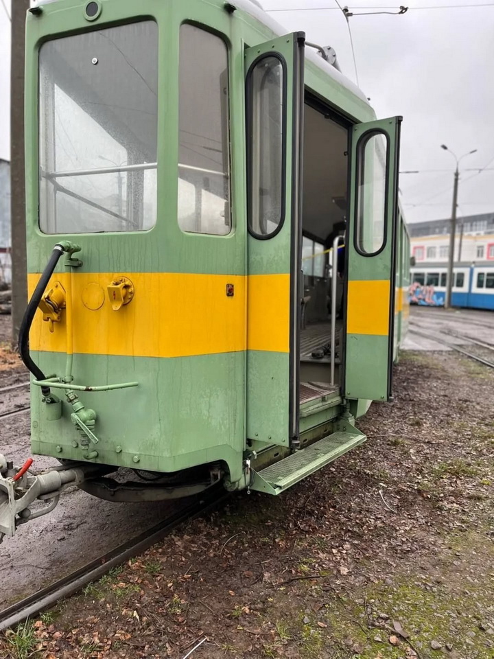 У Вінниці з’явився снігоприбиральний ретро-трамвай із Цюриха - фото 2