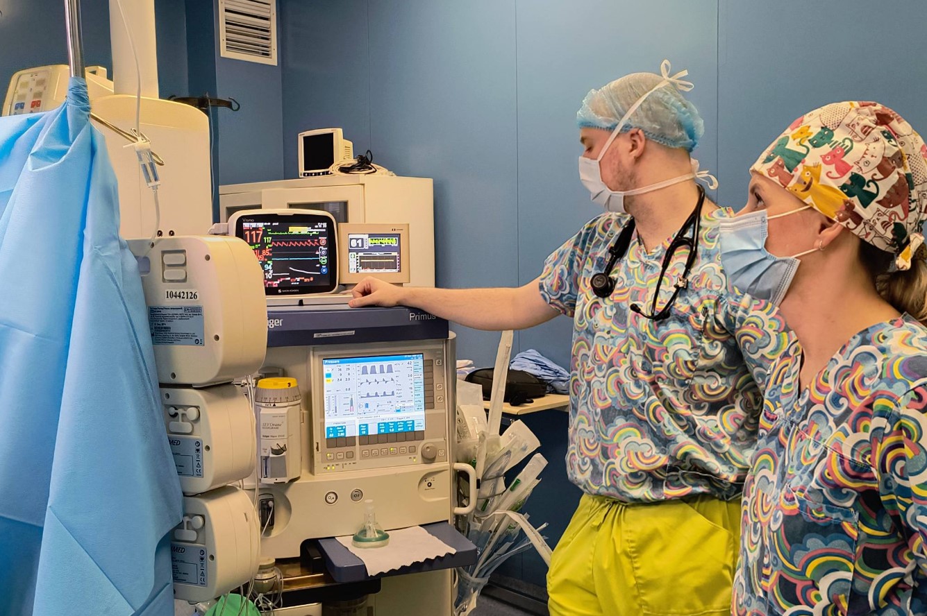 У Львові трансплантували нирку дитині, мама якої вже багато років живе із пересадженим органом - фото 4