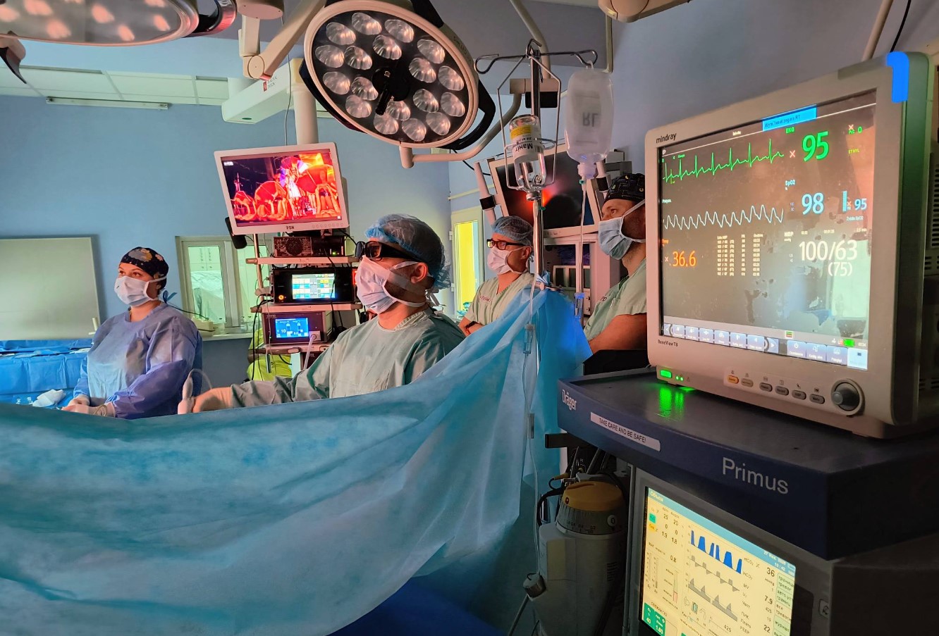 У Львові трансплантували нирку дитині, мама якої вже багато років живе із пересадженим органом - фото 5