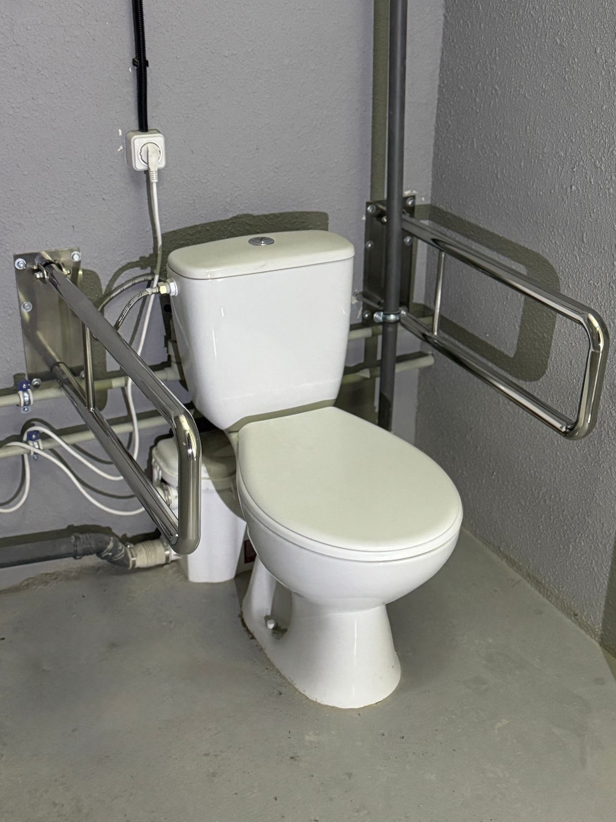 У Дарницькому районі облаштували ще одне укриття - фото 3