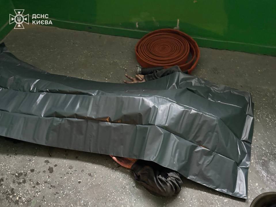 Двоє людей загинуло на пожежах у Києві - фото 3