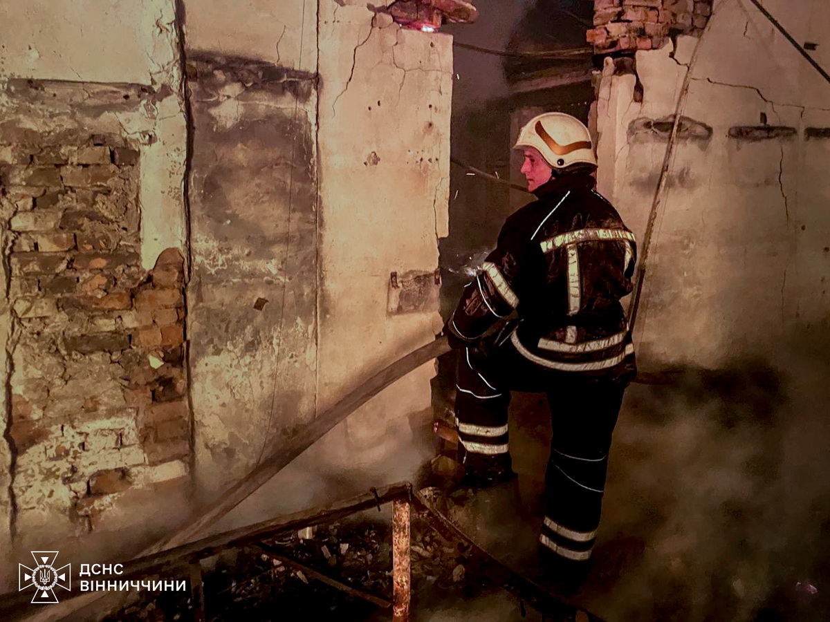 Виробниче приміщення горіло на Вінниччині, травмувалась жінка - фото 2