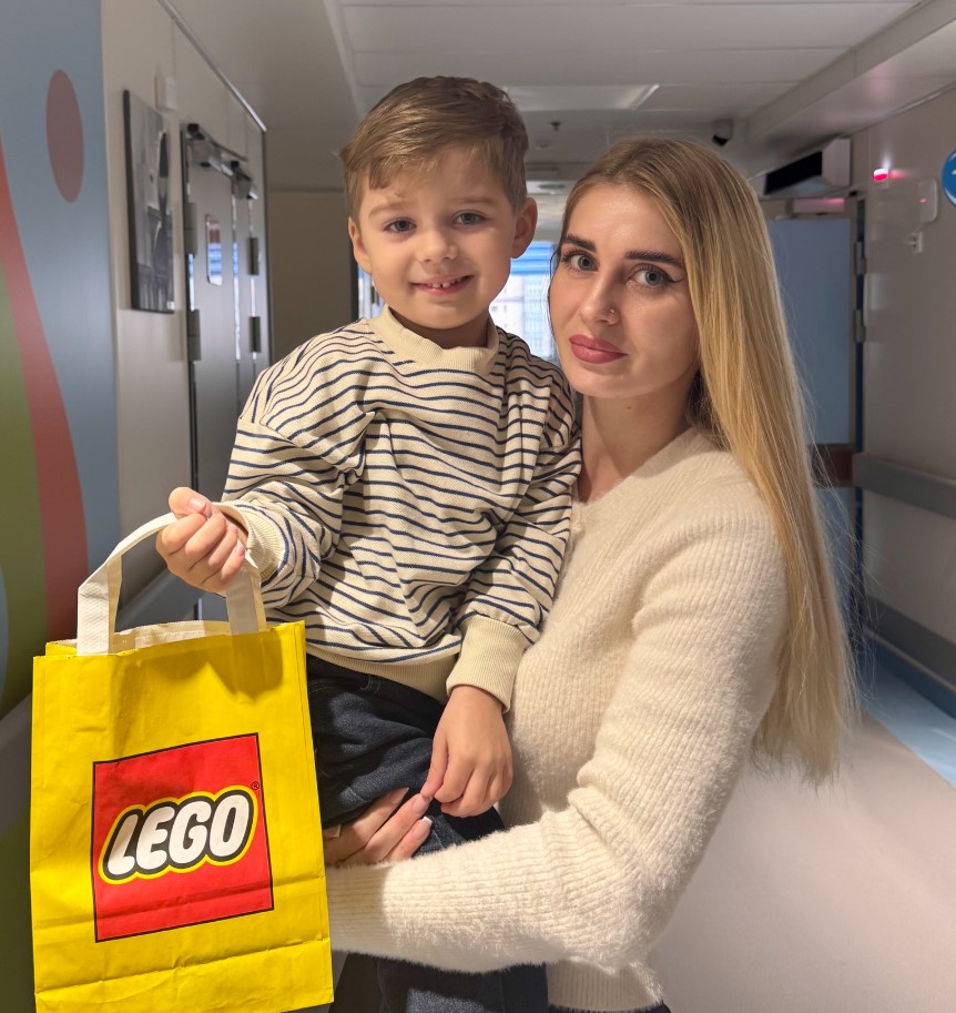 Полиця впала на 3-річну дитину у взуттєвому магазині, медикам довелося видалити частину печінки - фото 2