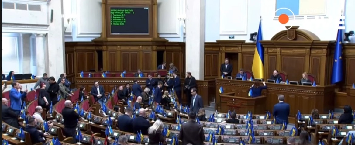 Сутички в Раді: Безугла вимагає звільнення Сирського - фото 2