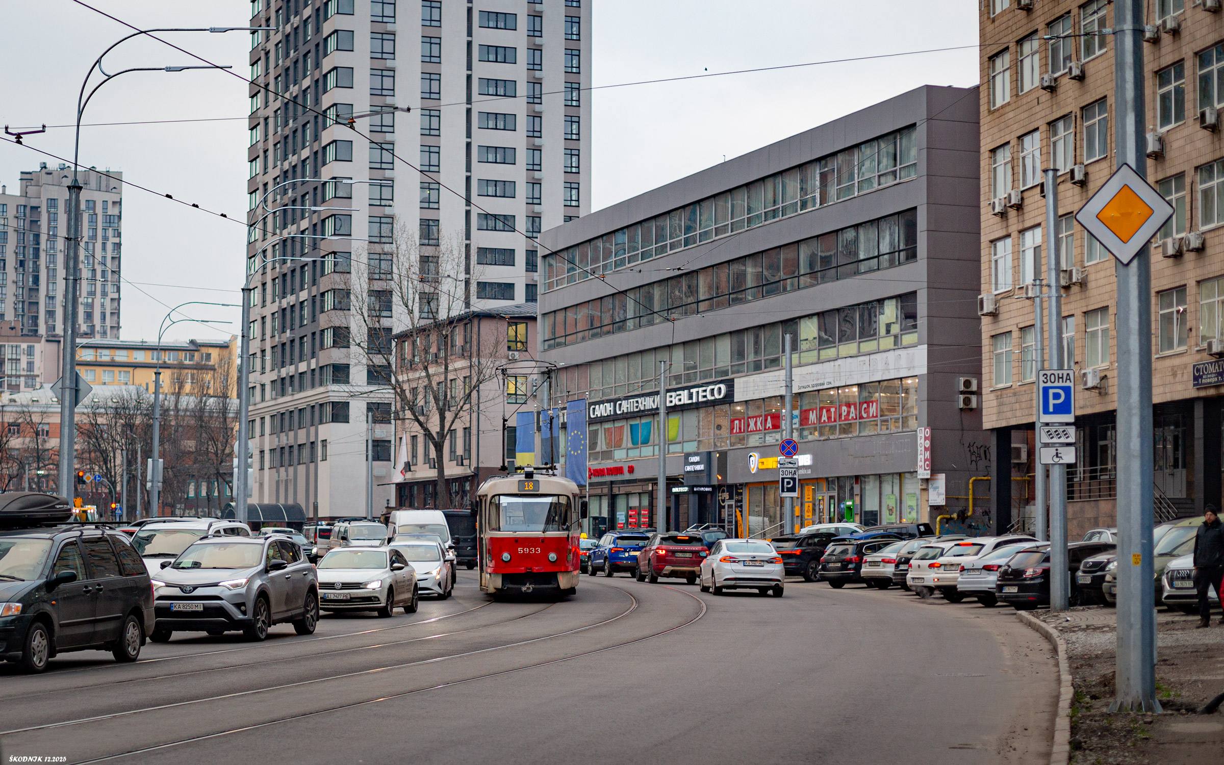 У Києві відновили рух трамвайних маршрутів № 14 та 18 - фото 3