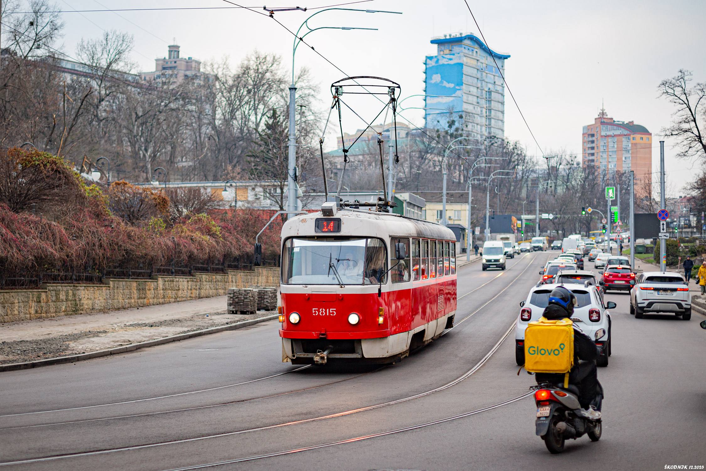 У Києві відновили рух трамвайних маршрутів № 14 та 18 - фото 4