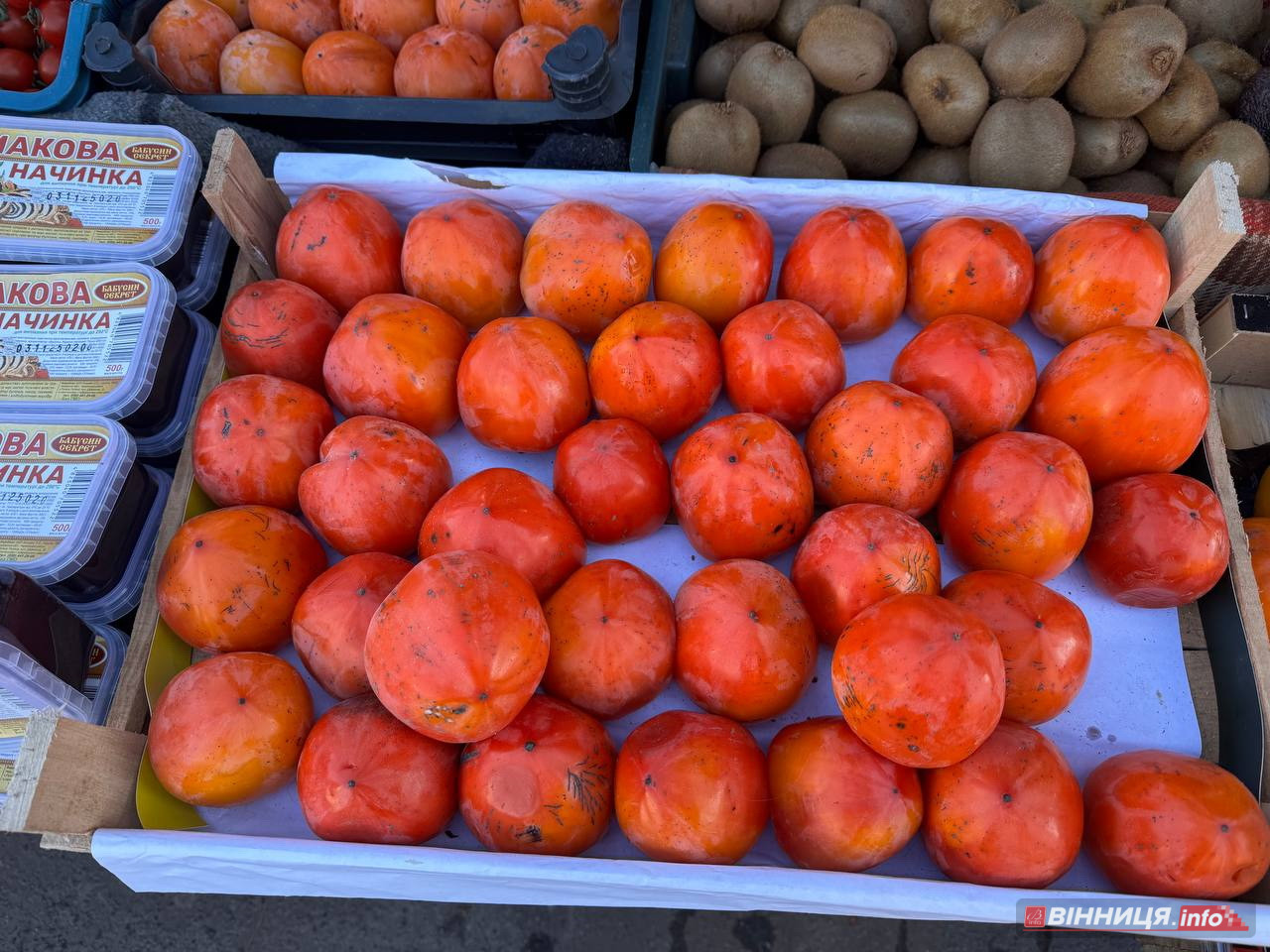 Атмосфера та ціни на вінницькому базарі: у скільки обійдеться святковий стіл 2025 - фото 29