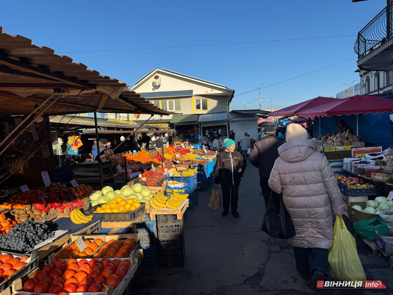 Атмосфера та ціни на вінницькому базарі: у скільки обійдеться святковий стіл 2025 - фото 12