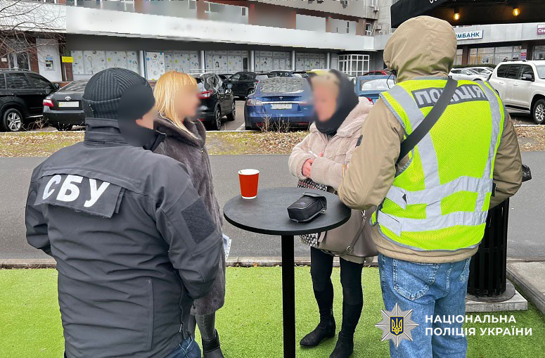 У столиці судитимуть 8 учасників злочинної схеми, які організували схему для легалізації іноземців