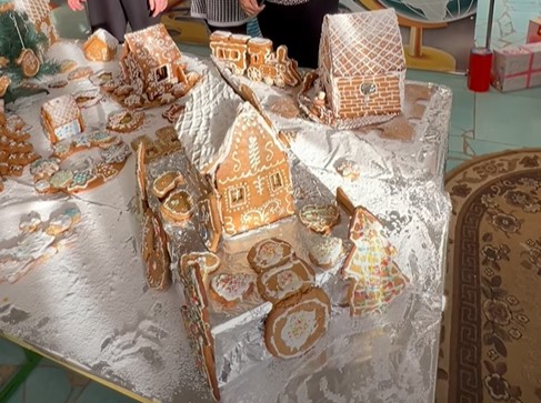 Місто з імбирного печива створили школярі ліцею на Вінниччині - фото 4