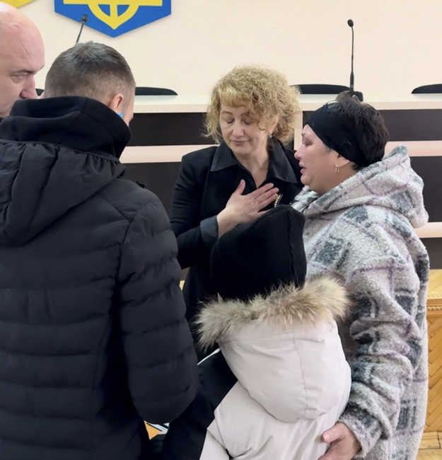 На Вінниччині передали державні нагороди родинам 8 полеглих воїнів - фото 13