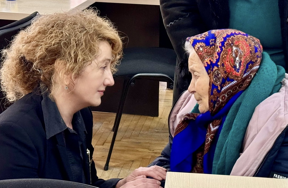 На Вінниччині передали державні нагороди родинам 8 полеглих воїнів - фото 22