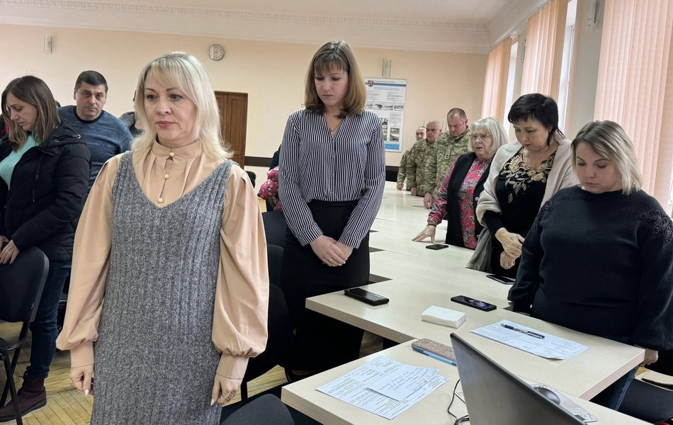 На Вінниччині передали державні нагороди родинам 8 полеглих воїнів - фото 27