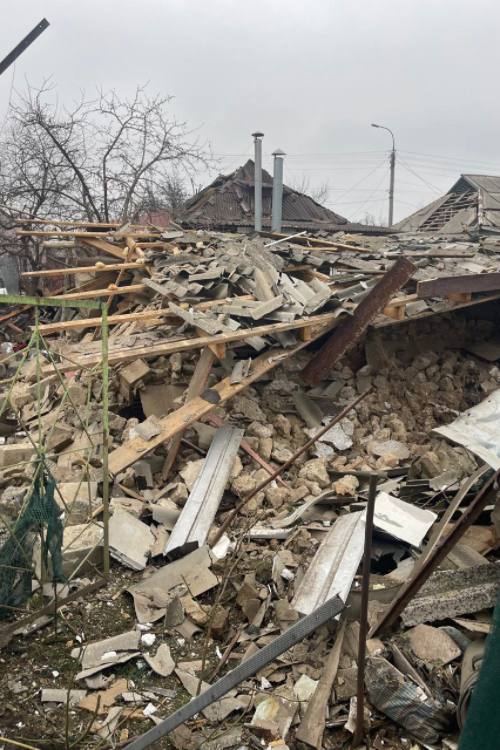 У черкаському виші збирають допомогу викладачці, яка залишилася без житла через атаку дронів - фото 2