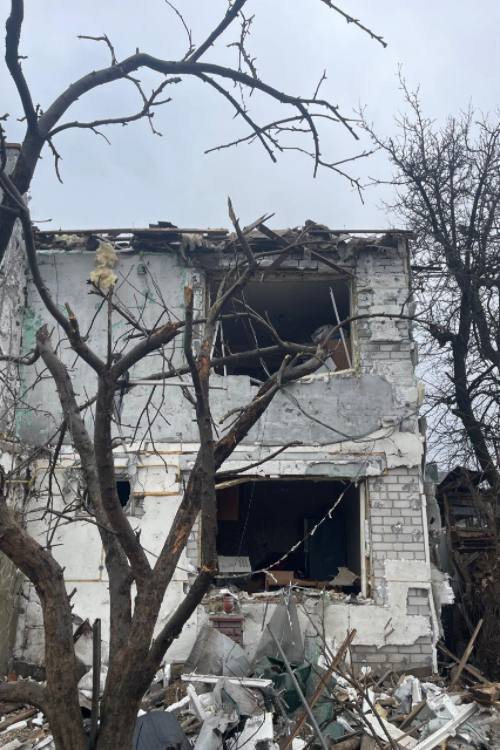 У черкаському виші збирають допомогу викладачці, яка залишилася без житла через атаку дронів